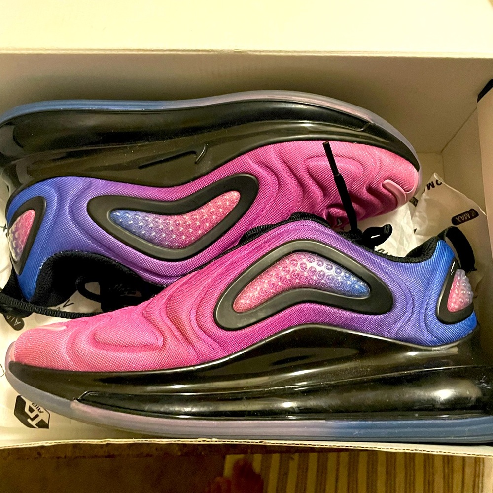 Wmns Air Max 720 SE 'Bubble Pack'